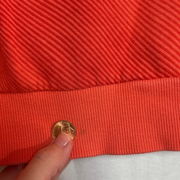 Under Armour Youth Medium Red Hoodie Pullover Sweatshirt Logo Kangaroo Pocket - Picture 6 of 6